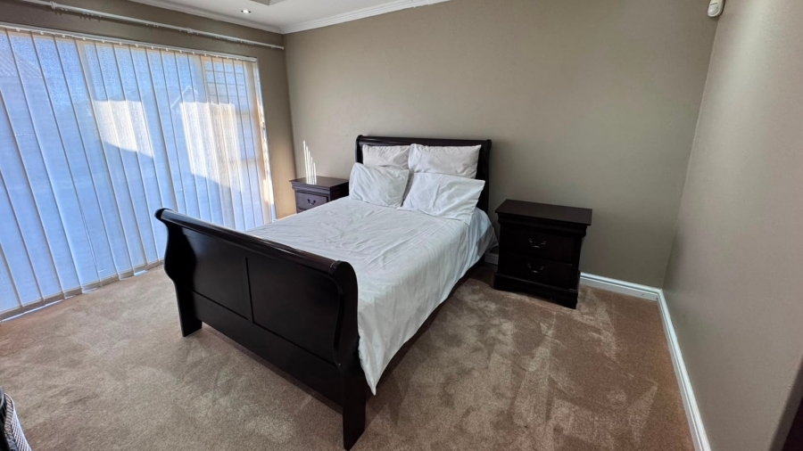 5 Bedroom Property for Sale in Overbaakens Eastern Cape